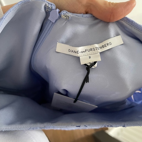 Diane Von Furstenberg Sarita Flower Lace Shift Dress - Size 2 - Picture 2 of 6